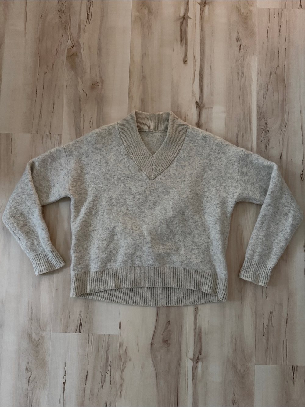 lululemon athletica Alpaca Wool-blend V neck sweater